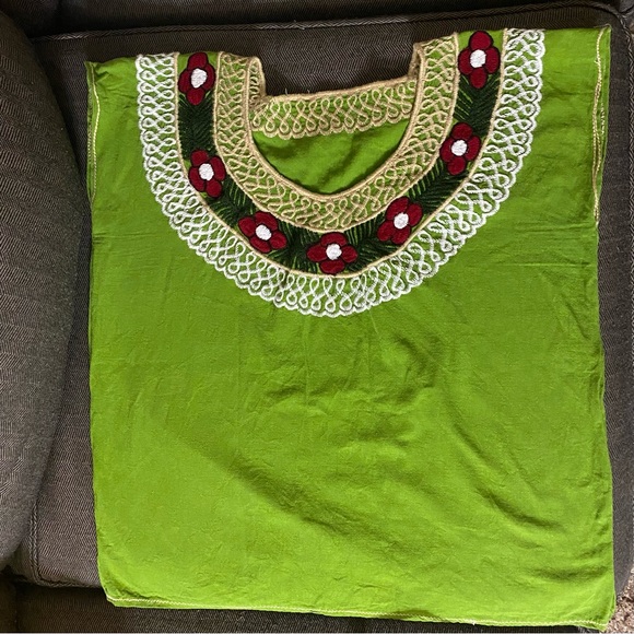 Authentic Mexican embroidered top - Picture 3 of 6
